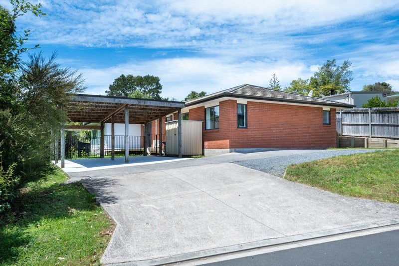 59A Sungrove Rise, Sunnyvale, Auckland - Carousel 1