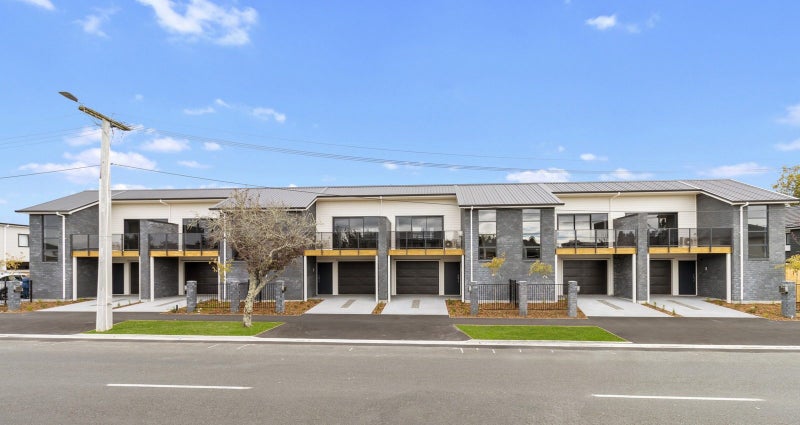 1/88 Carrington Avenue, Silverdale, Hamilton - Carousel 1