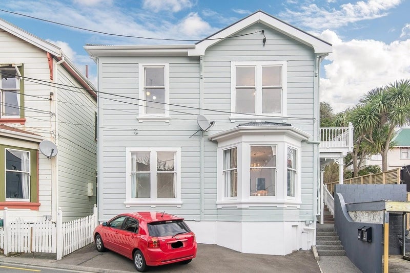 2B RIXON GROVE, Mount VICTORIA, WELLINGTON - Carousel 1