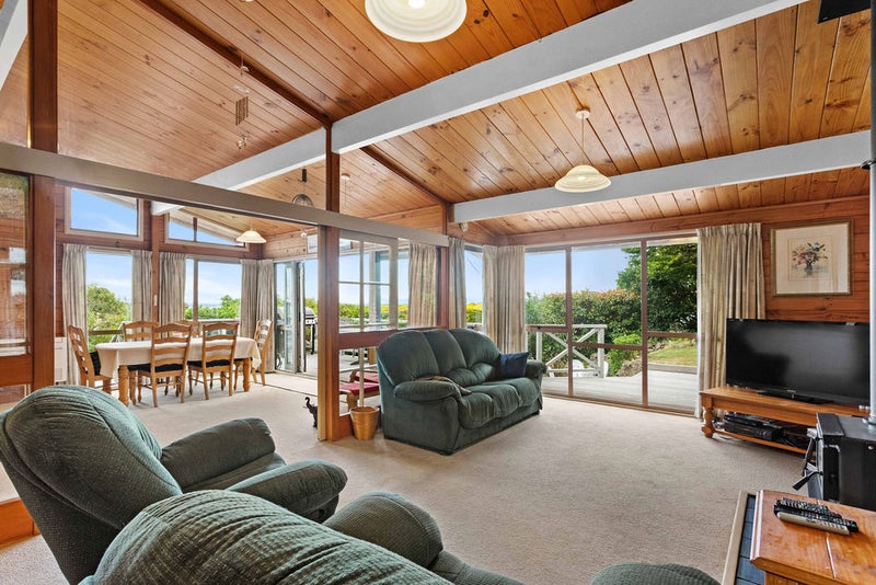 33 Janice Place, Mount Pleasant, Christchurch - Carousel 2