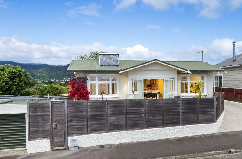 3 Britannia Heights, Stepneyville, Nelson - Carousel 32