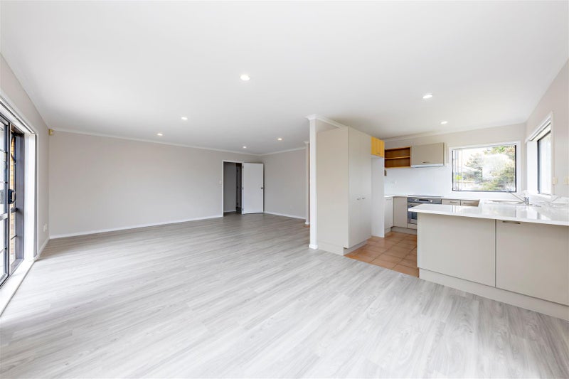 14 Opawa Crescent, Favona, Auckland - Carousel 1