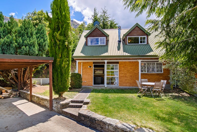 16B Greenstone Place, Fernhill, Queenstown - Carousel 1