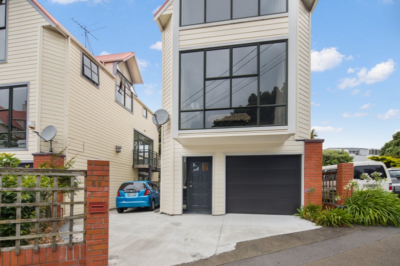 8F Moturoa Street, Pipitea, Wellington - Carousel 1