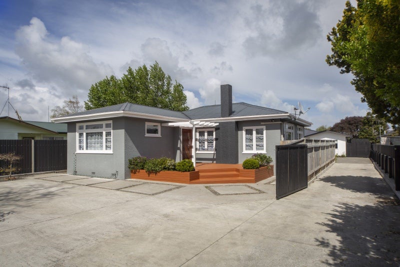 36 Botanical Road, Takaro, Palmerston North - Carousel 1