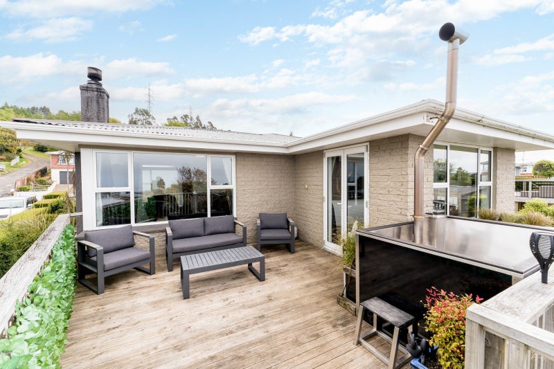 18 Stephen Street, Halfway Bush, Dunedin - Carousel 1