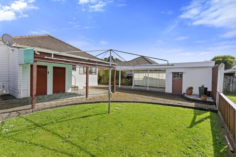 8 Green Street, Epuni, Lower Hutt - Carousel 22