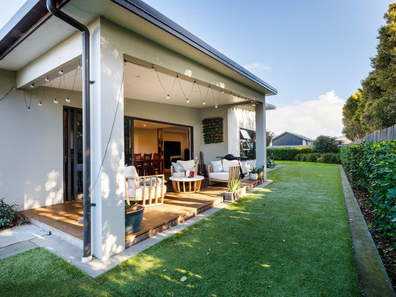 25 Nadine Stanton Drive, Bell Block, New Plymouth - Carousel 1