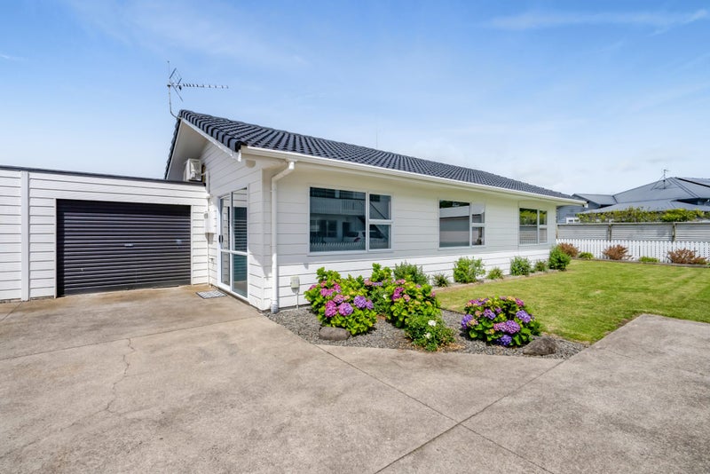2/353 Saint Aubyn Street, Moturoa, New Plymouth - Carousel 1