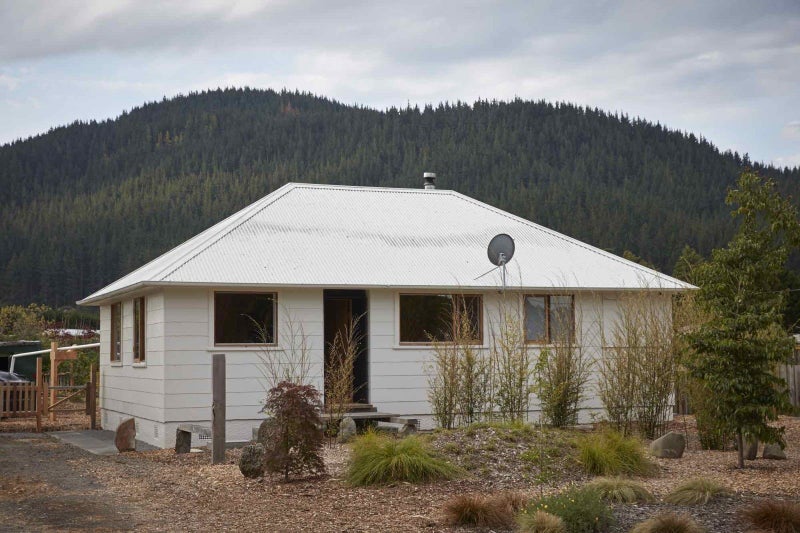 1 Shaw Road, Eskdale, Napier - Carousel 12