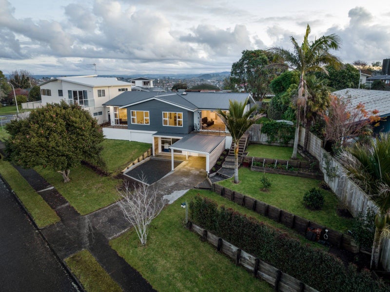 33 Upland Street, Brookfield, Tauranga - Carousel 1