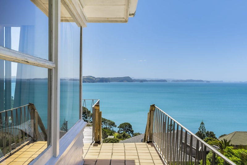 30 Vipond Road, Stanmore Bay, Whangaparaoa - Carousel 1