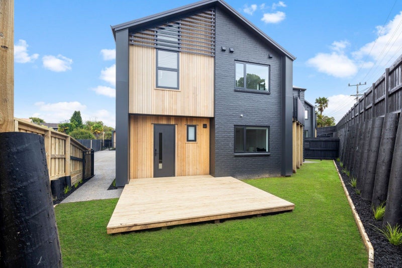 1/201 Te Rapa Road, Beerescourt, Hamilton - Carousel 1