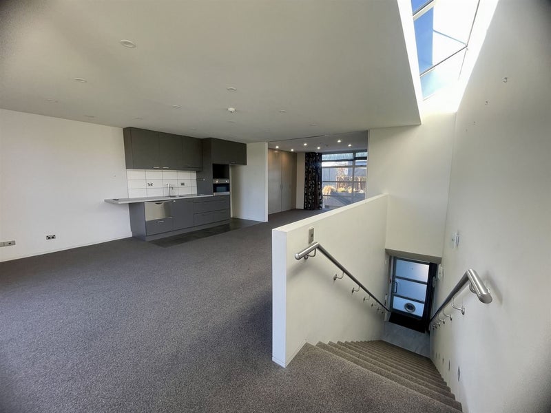 8/8A Settlers Crescent, Ferrymead, Christchurch - Carousel 9