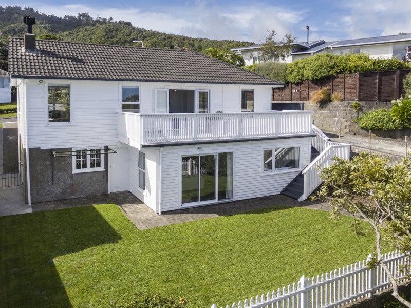 36 Kandy Crescent, Ngaio, Wellington - Carousel 1