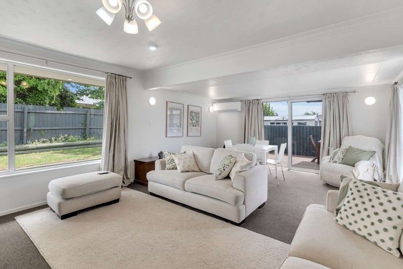 91B Cottonwood Street, Parklands, Christchurch - Carousel 2