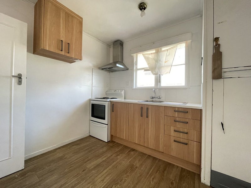 67 Seabrook Avenue, New Lynn, Auckland - Carousel 2