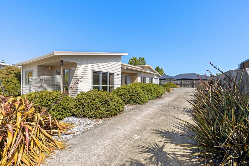 3 Mcrae Gardens, Kaikoura Flat, Kaikōura - Carousel 1