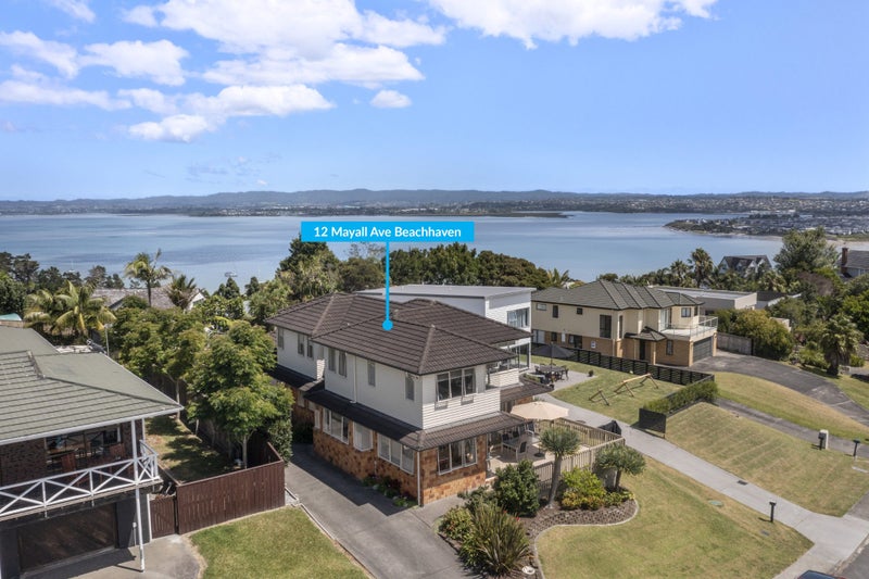 12 Mayall Avenue, Beach Haven, Auckland - Carousel 2
