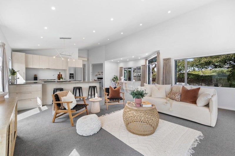 16 Orbell Drive, Lake Hayes, Queenstown - Carousel 1