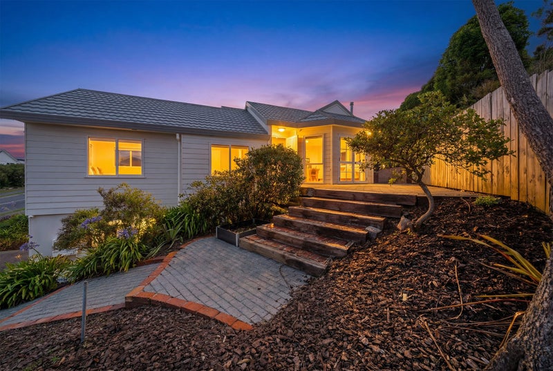 50A Ashton Fitchett Drive, Brooklyn, Wellington - Carousel 2