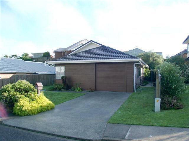 7 Peter Button Place, Johnsonville, Wellington - Carousel 1