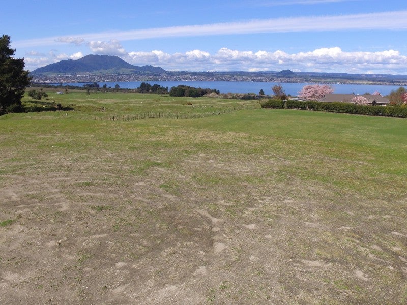 28 Te Moenga Park, Acacia Bay, Taupō - Carousel 12