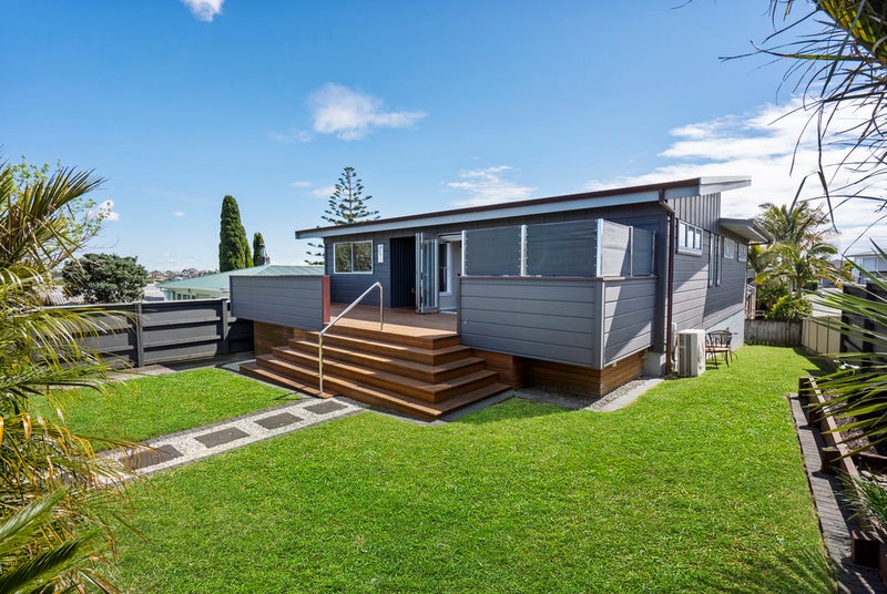 13 Rodney Street, Howick, Auckland - Carousel 2