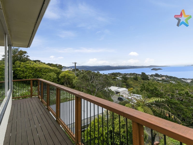 52 Titiro Moana Road, Korokoro, Lower Hutt - Carousel 2