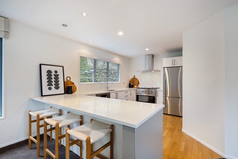 36 Brookside Terrace, Bryndwr, Christchurch - Carousel 2