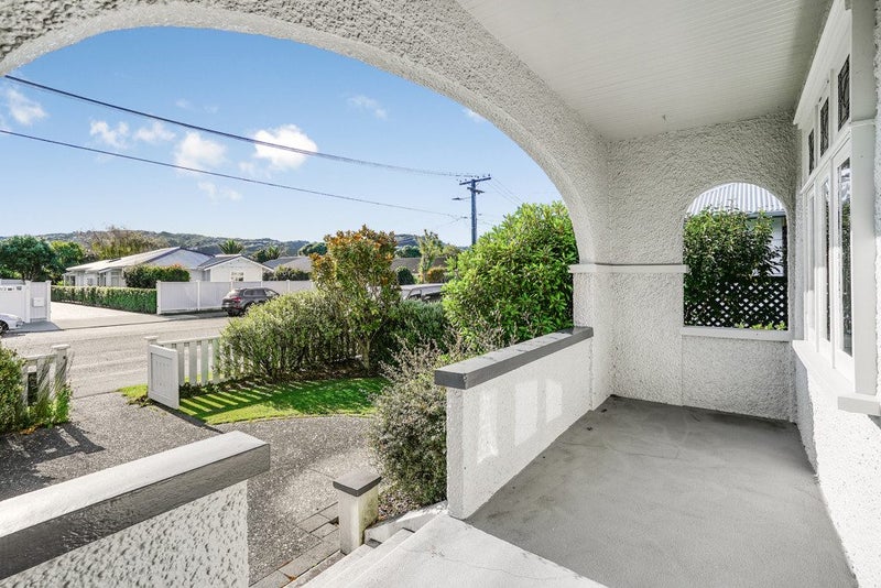 36 Tennyson Street, Petone, Lower Hutt - Carousel 27