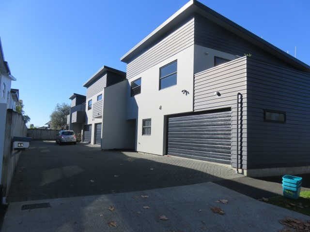 44B Willoughby Street, Whitiora, Hamilton - Carousel 1