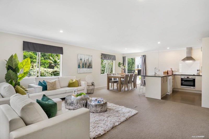 85A Beach Haven Road, Beach Haven, Auckland - Carousel 2