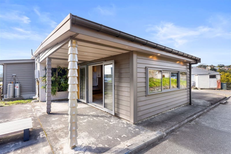 1/730 Beach Road, Browns Bay, Auckland - Carousel 2