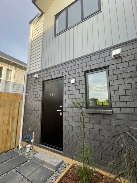 56E Symonds Street, Onehunga, Auckland - Carousel 2