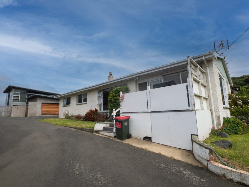 41 Cliffs Road, Saint Clair, Dunedin - Carousel 1