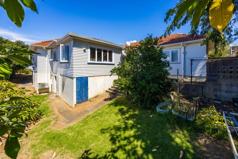 1/144 Kolmar Road, Papatoetoe, Auckland - Carousel 2