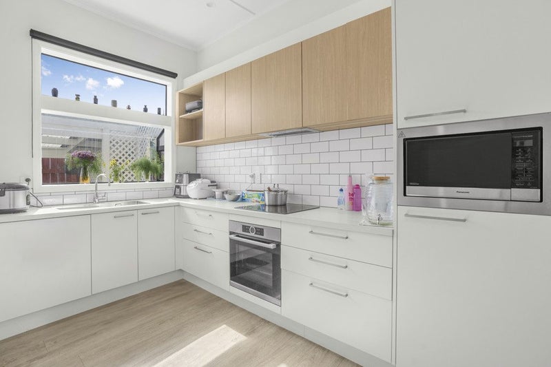 1/361 Jackson Street, Petone, Lower Hutt - Carousel 1