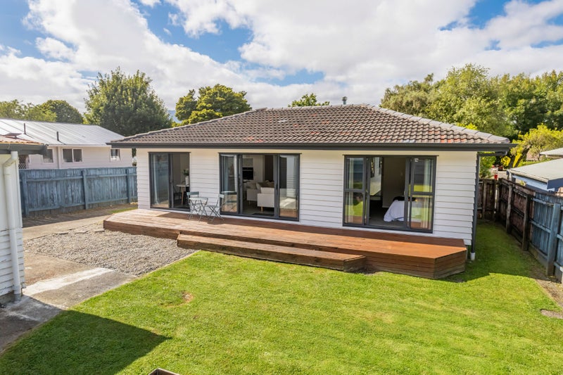 198 California Drive, Totara Park, Upper Hutt - Carousel 2