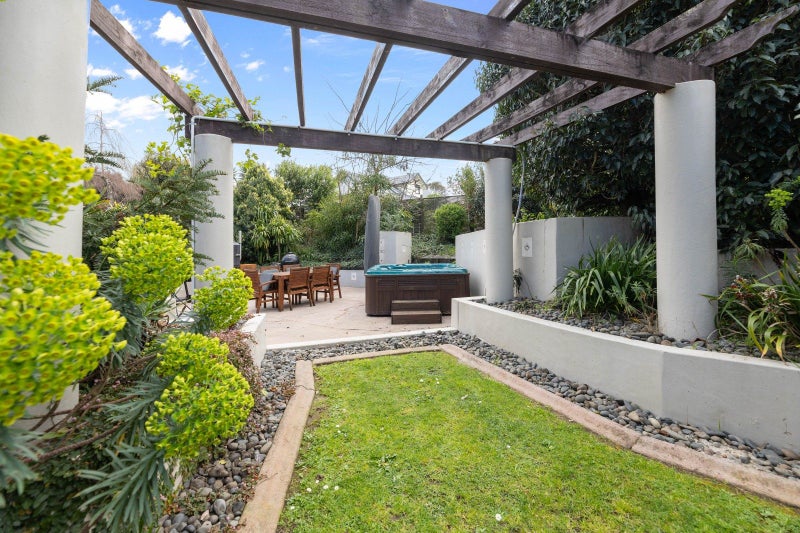 15 Cashmere Place, Flagstaff, Hamilton - Carousel 2