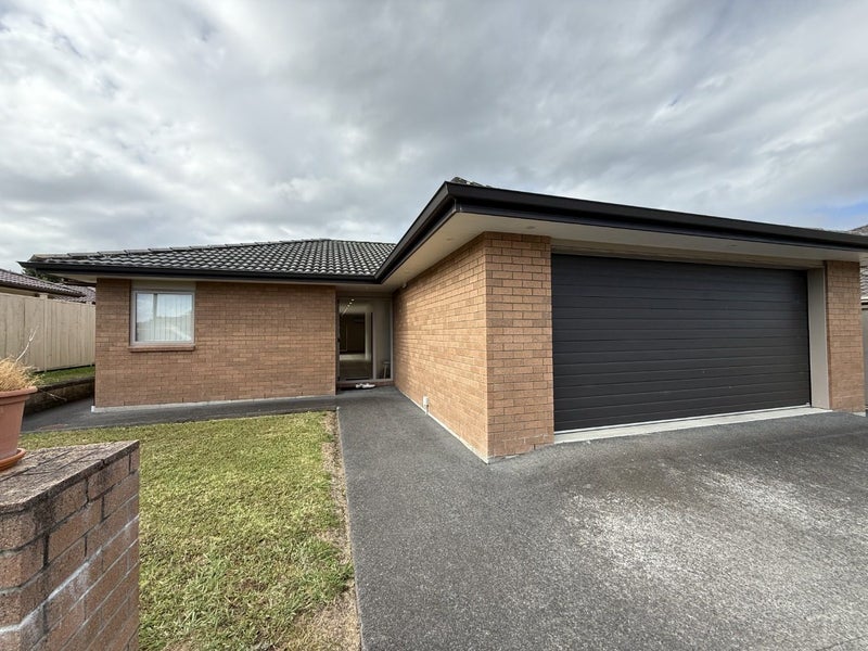 35 Riverglade Parkway, Te Atatu South, Auckland - Carousel 2