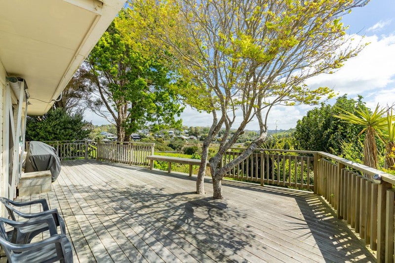 2/10 Harvey Place, Kohimarama, Auckland - Carousel 1