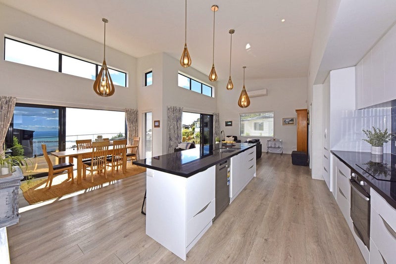 3 Stoneyridge Close, Mount Pleasant, Christchurch - Carousel 2