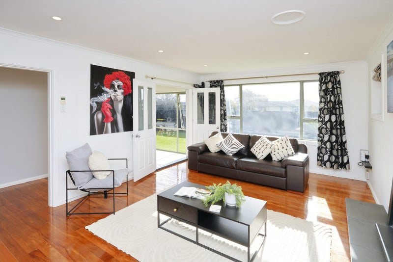 13 Petries Road, Woodend, Woodend - Carousel 2