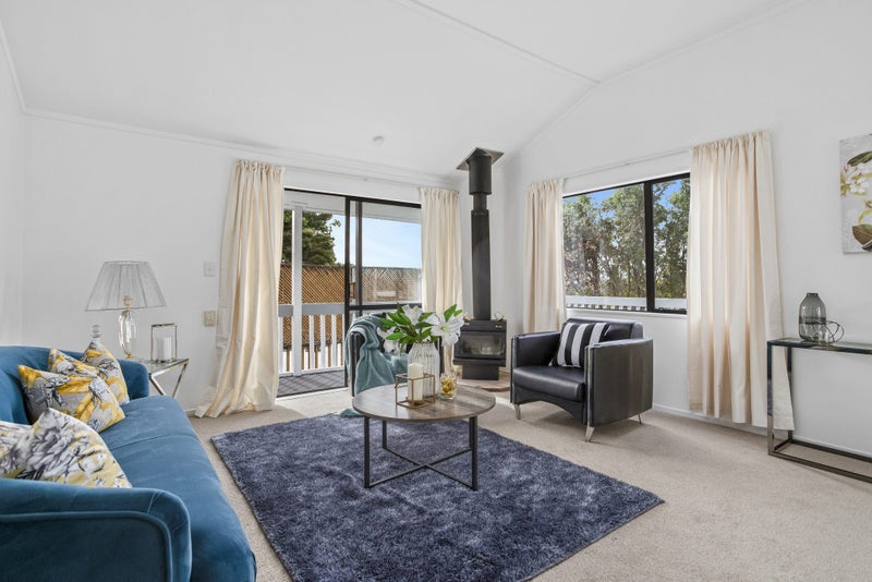 2/47 West Harbour Drive, West Harbour, Auckland - Carousel 2