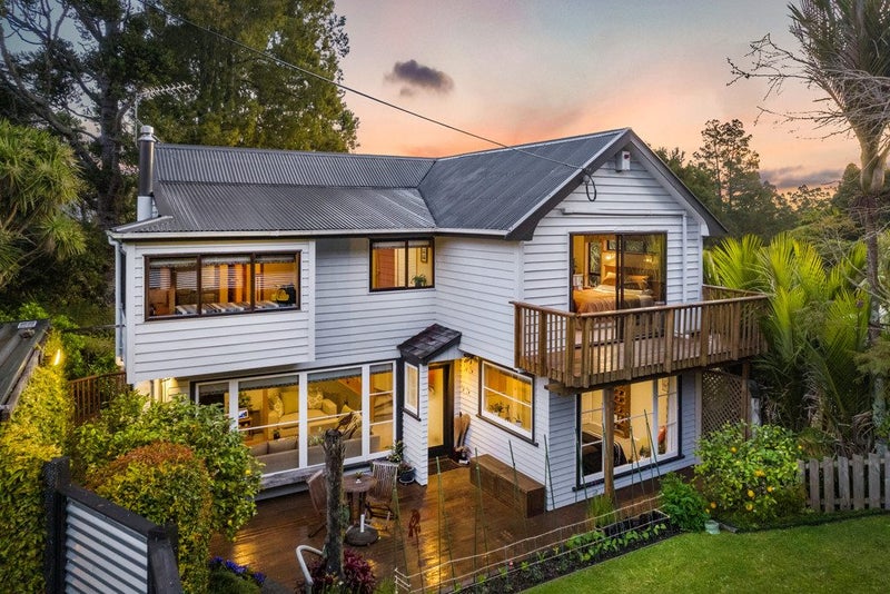 40 Huia Road, Titirangi, Auckland - Carousel 1