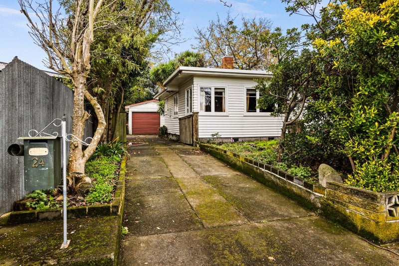 24 Darwin Crescent, Maraenui, Napier - Carousel 1