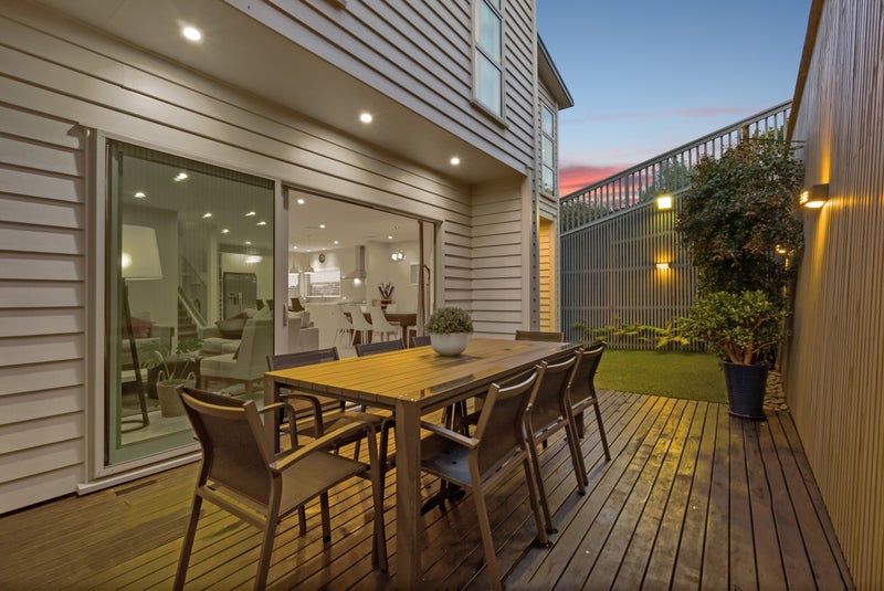 5A Quest Terrace, Mount Roskill, Auckland - Carousel 1