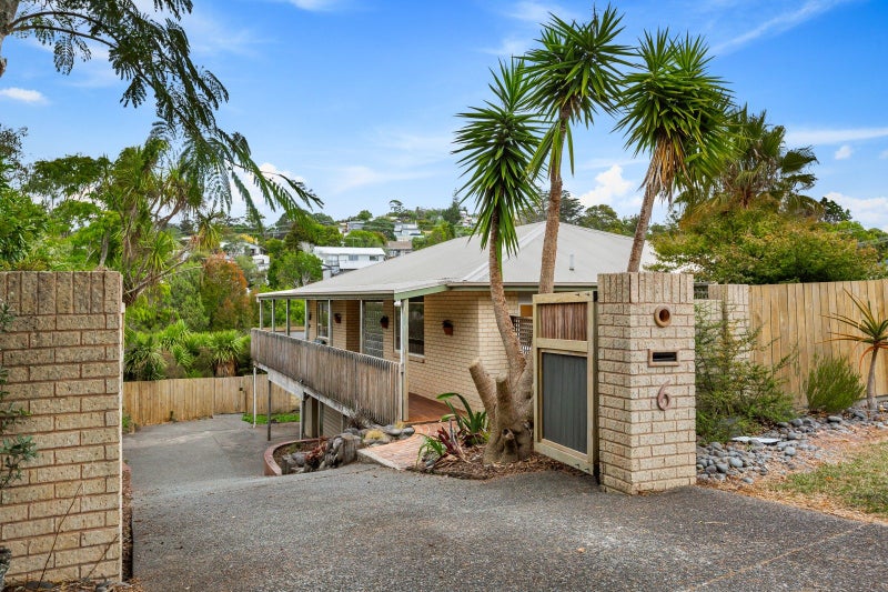 6 Donald Street, Stanmore Bay, Whangaparaoa - Carousel 1
