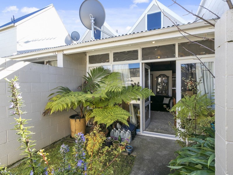 14/118 Randwick Road, Moera, Lower Hutt - Carousel 2